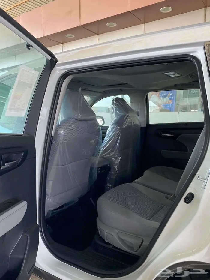 تويوتا هايلاندر GLE لؤلؤي هايبرد 2025 لدى الفريدي 3