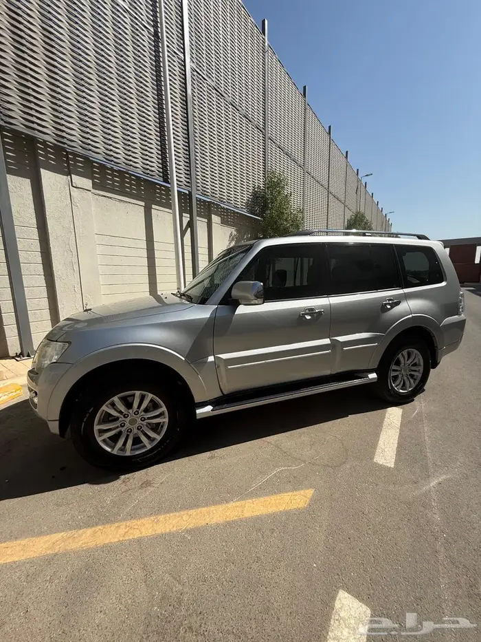 متسوبيشي باجيرو 2018 علامة ذهبية 3.8 خالي من الرش 6