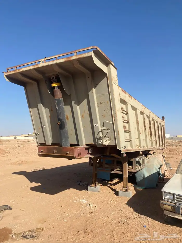 صندوق قلاب نظيف 22 متر 0