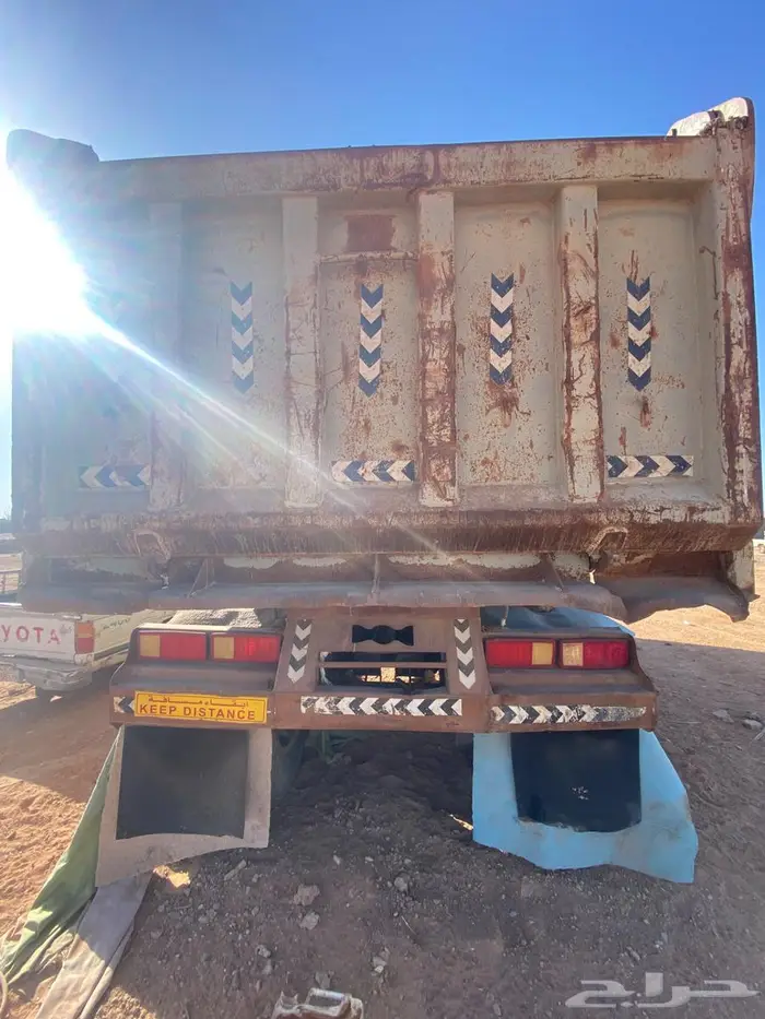 صندوق قلاب نظيف 22 متر 7