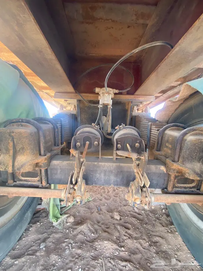 صندوق قلاب نظيف 22 متر 8