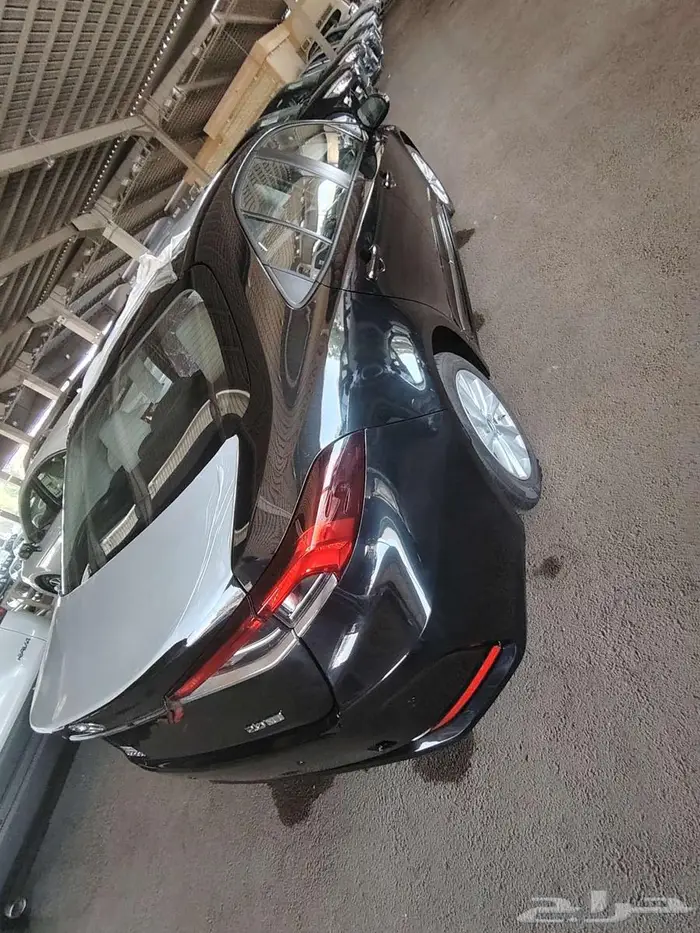 كورولا مطور مكينه 2000 موديل 2025 بنزين اسود حبه فقط 5