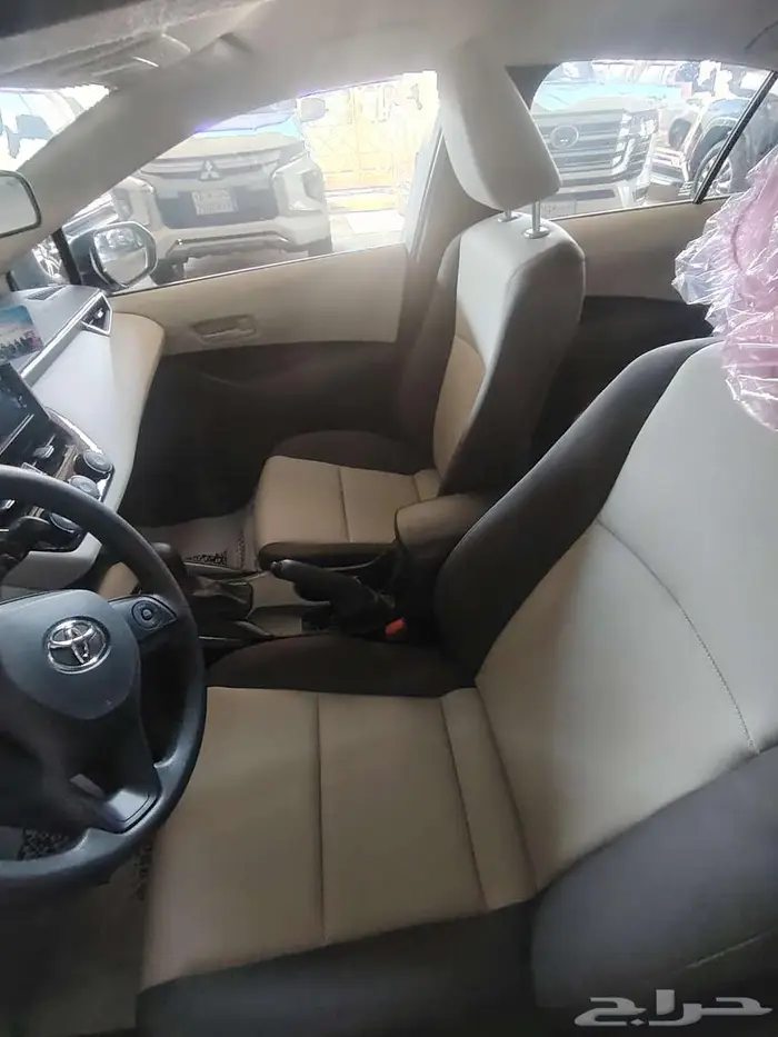 كورولا مطور مكينه 2000 موديل 2025 بنزين اسود حبه فقط 14