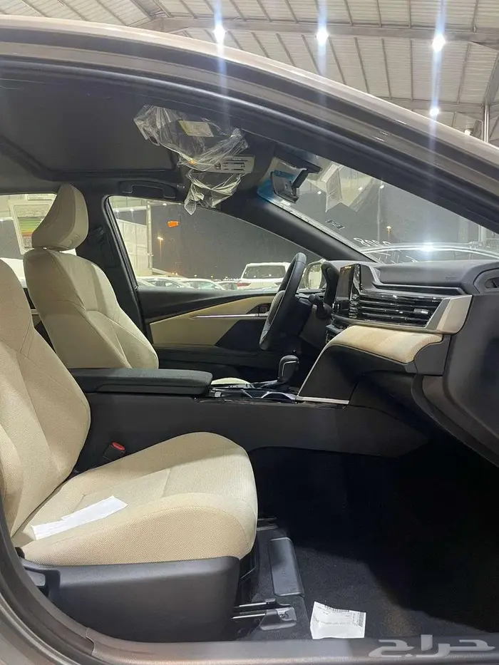 تويوتا كامري LE بنزين 2025 جميع الالوان اقساط بنوك 8