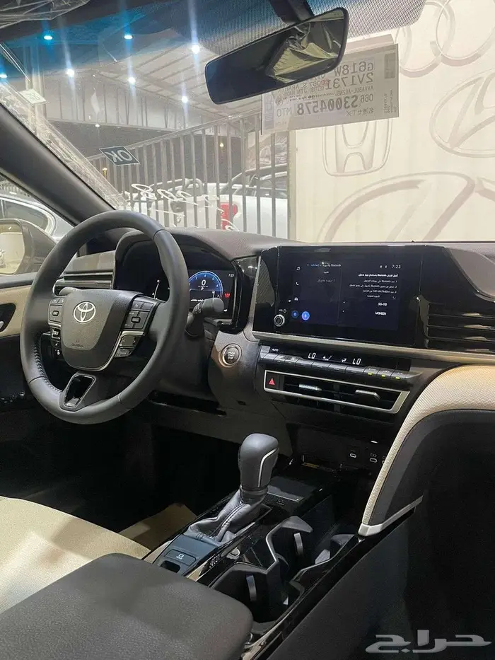 تويوتا كامري LE بنزين 2025 جميع الالوان اقساط بنوك 9