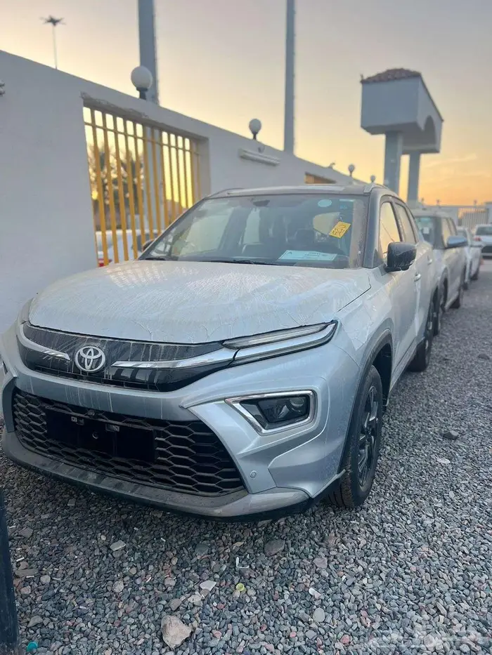 تويوتا اوربان كروزر GLX فل عروض الكاش و التمويل 2026 0