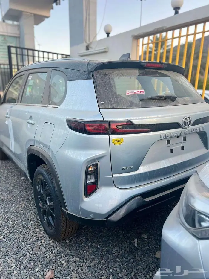 تويوتا اوربان كروزر GLX فل عروض الكاش و التمويل 2026 3