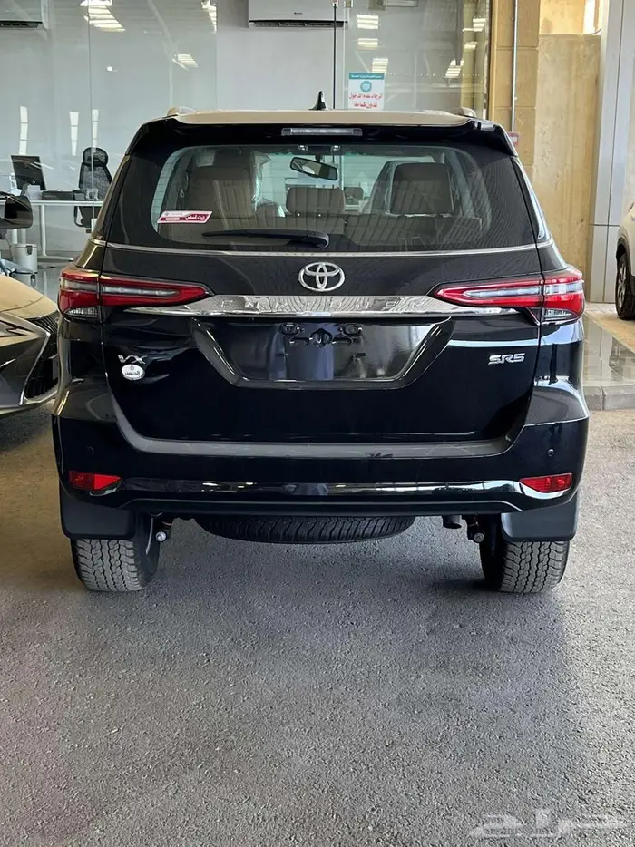 فورتشنر VX 2 ديزل بدون رادار 2.8 موديل 2024 متوفر لدى الحسن 3