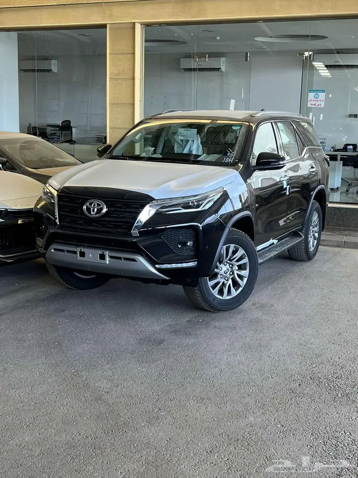 فورتشنر VX 2 ديزل بدون رادار 2.8 موديل 2024 متوفر لدى الحسن 0