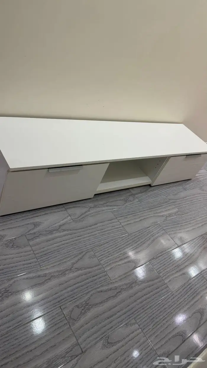 خزانة تلفاز 1