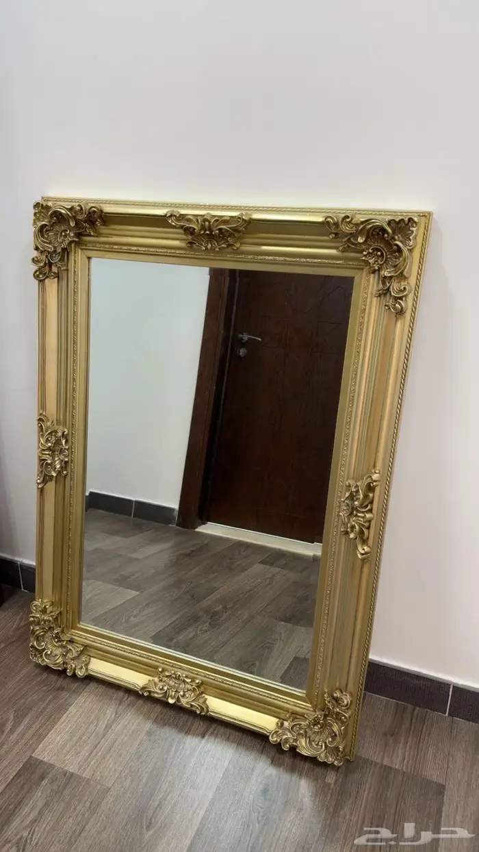 للبيع مراية جدارية 1