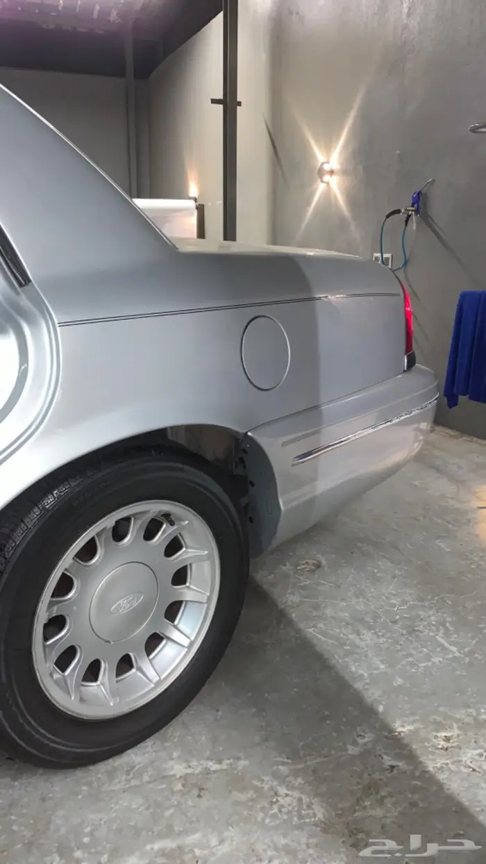 فورد فكتوريا 2001 28