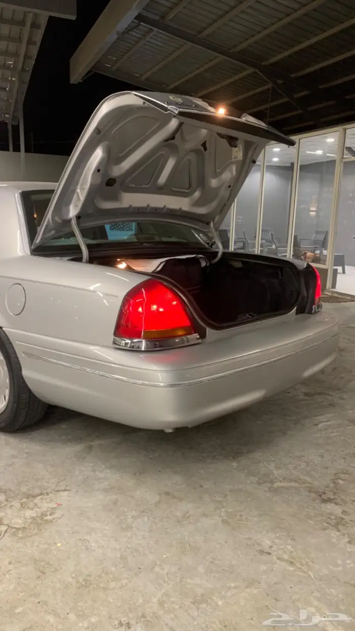 فورد فكتوريا 2001 39