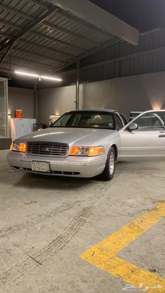 فورد فكتوريا 2001 9