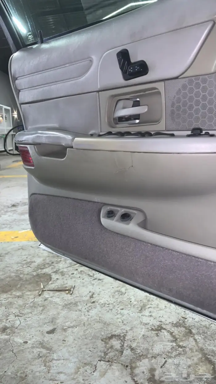 فورد فكتوريا 2001 38