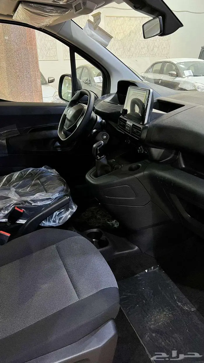 عرض خاص .بيجو - ريفتر - 5 راكب ديزل جير عادي - 2023 10