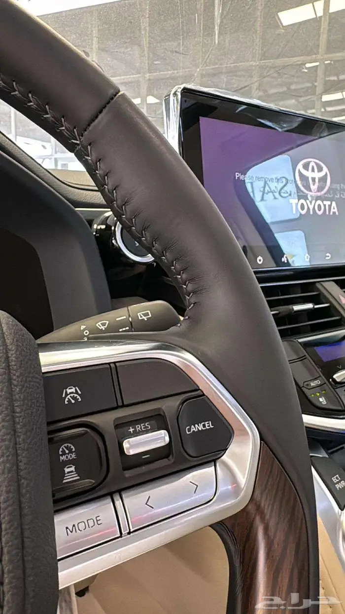 تويوتا لاندكروزر GXR L5 فل كامل خليجي 2025 تنفس طبيعي 2