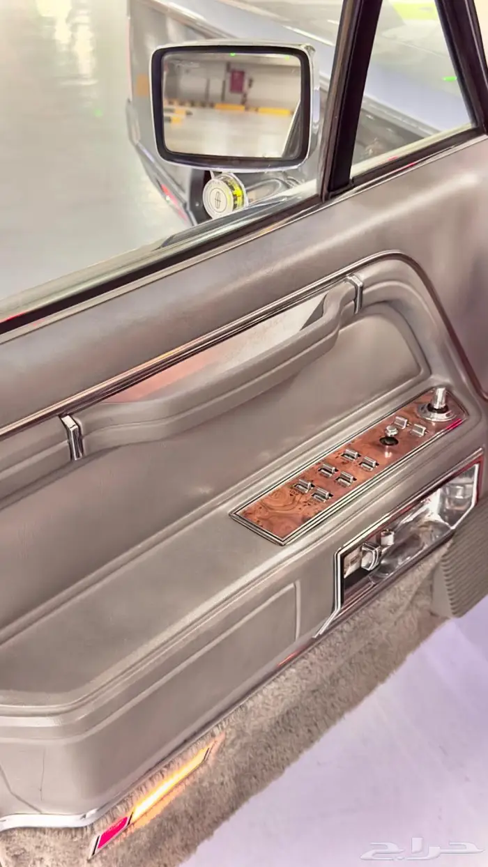 كاديلاك لنكن 1986 ( مواصفات خاصة ) لونين وكالة للبيع . إيجار 30