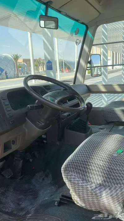 ميتسوبيشي روزا 2004 بنزين للايجار index