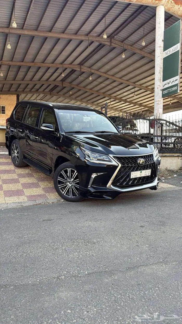 لكزس LX 570 موديل 2020 1