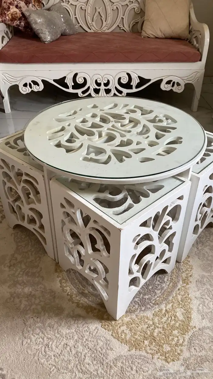 كراسي وطاوله للبيع 0