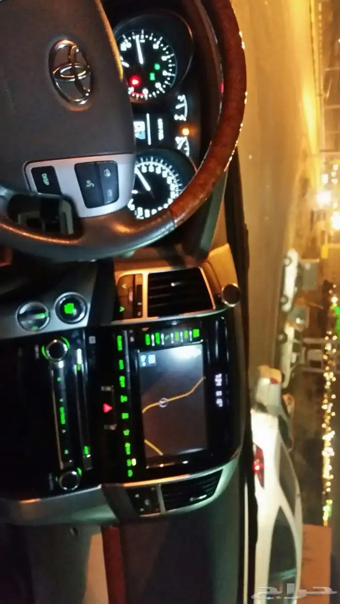 لاندكروزر 2013 . 2