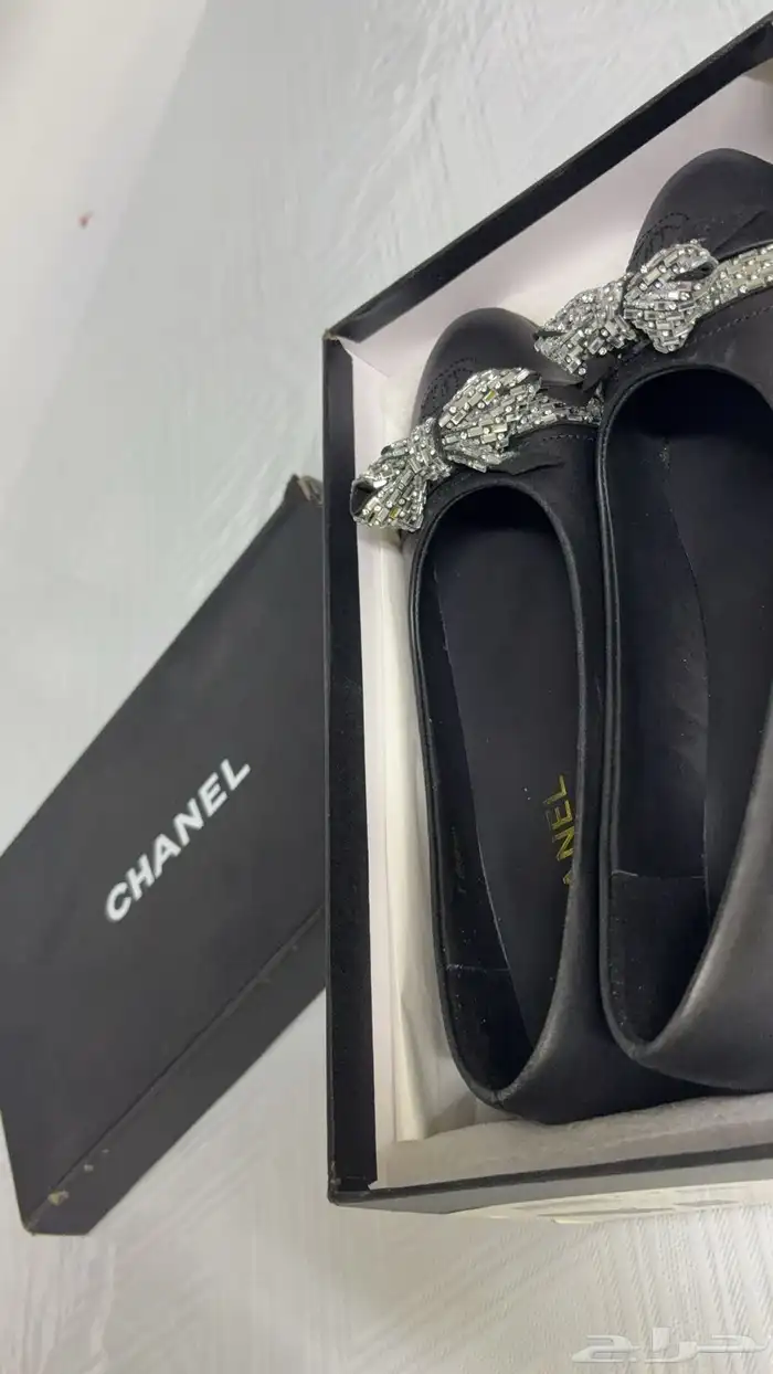 شوز شانيل المقاس 41 سبب البيع ضيق لبسته مره ب 600 ريال 2