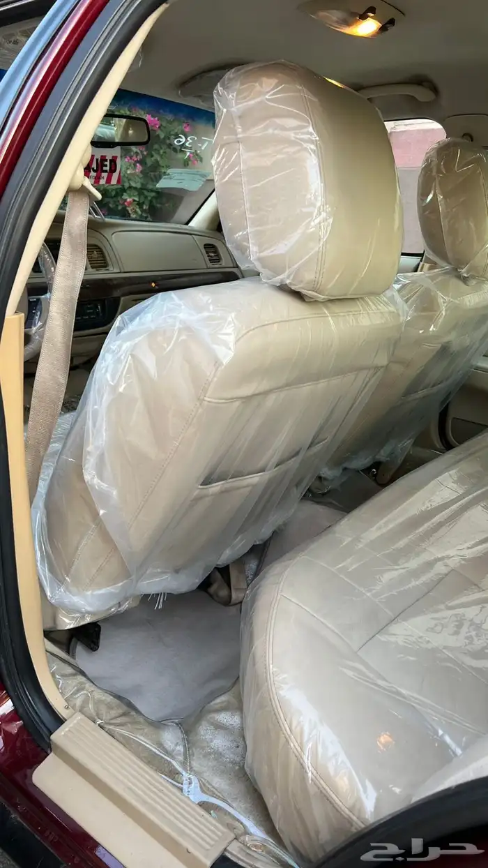 فورد جراند ماركيز 2011 اللون عودي امريكي 7