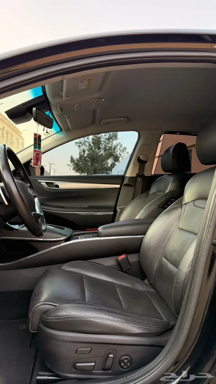 هونداي ازيرا 2021 ( بنزين ) v6 فل كامل 8