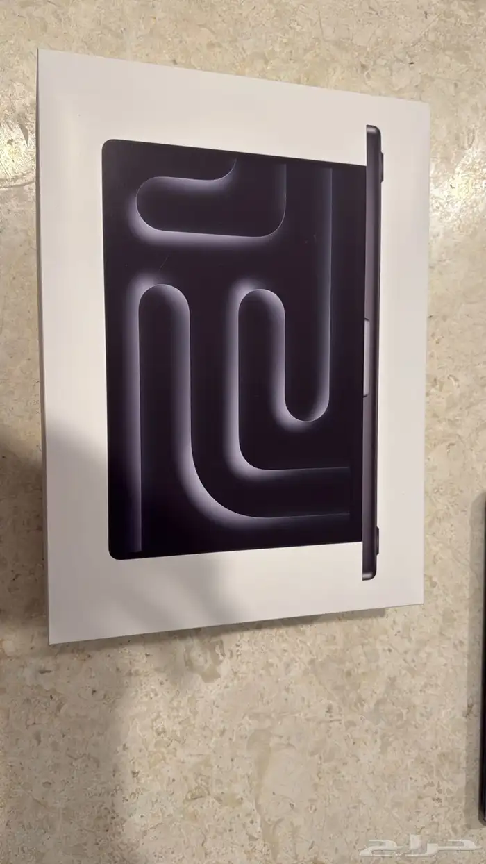 ماك بوك برو M5 0