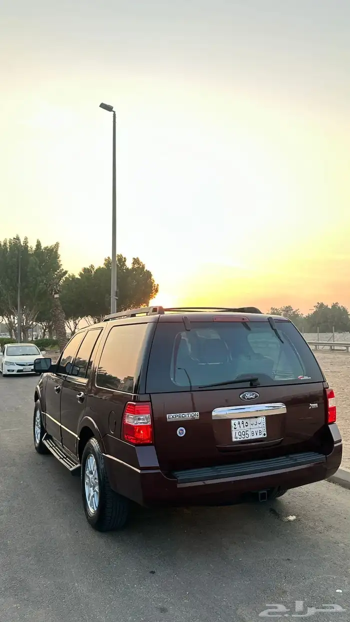 اكسبديشن فورد 2013 17