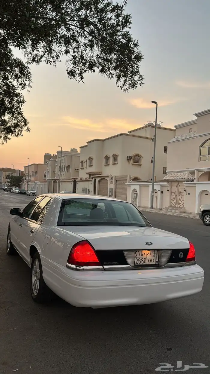 فورد فكتوريا 2009 للبيع 12