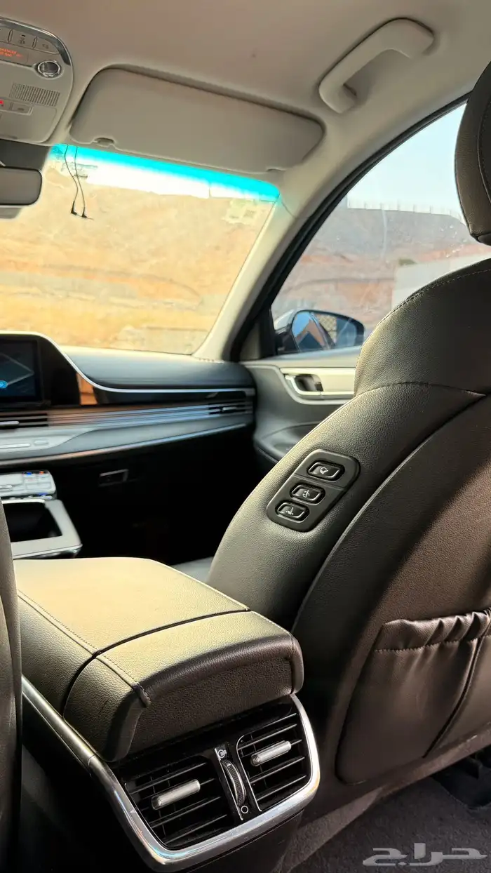 هونداي ازيرا 2021 ( بنزين ) v6 فل كامل 15