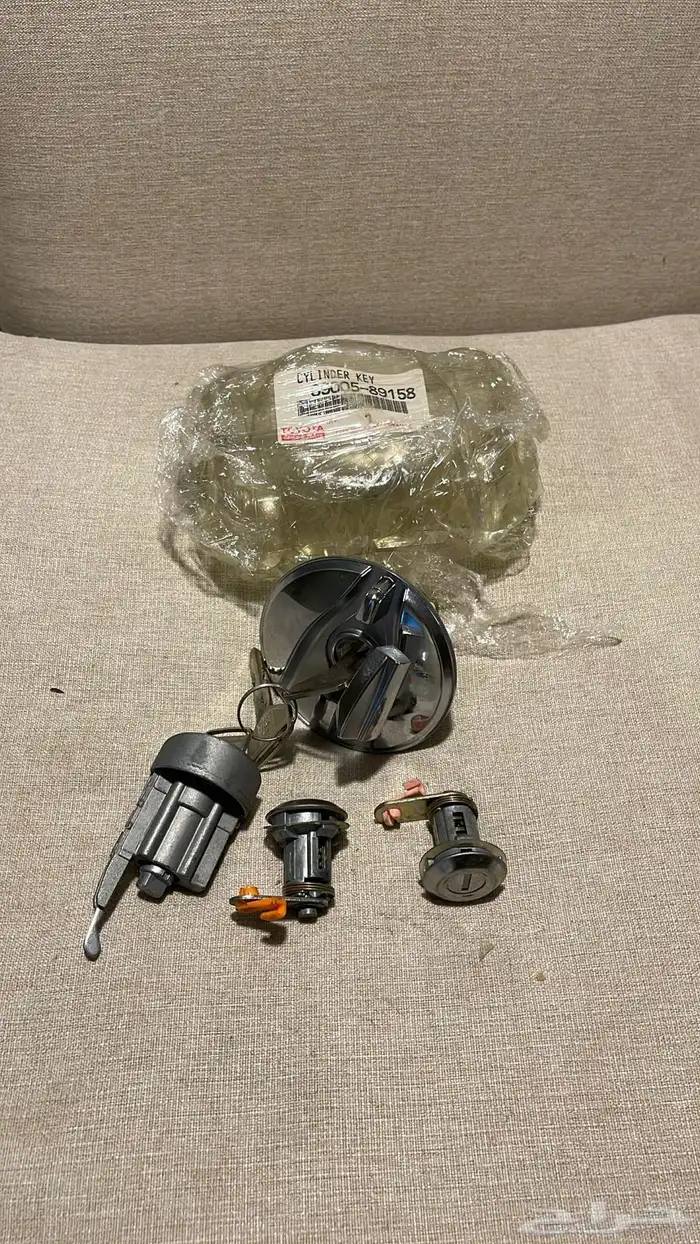 كيلونات هايلوكس غمارتين من مديل 87 الي 88 اصلي جديد وكاله 0