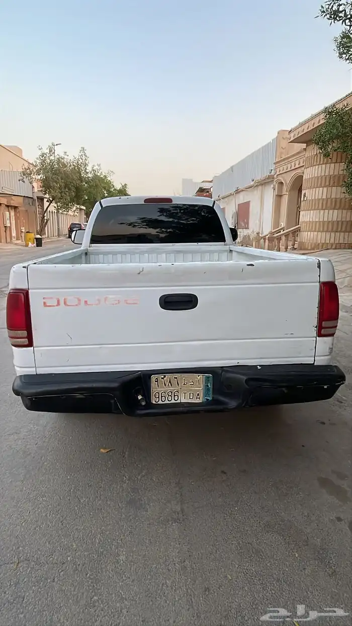 دوج داكوتا 4