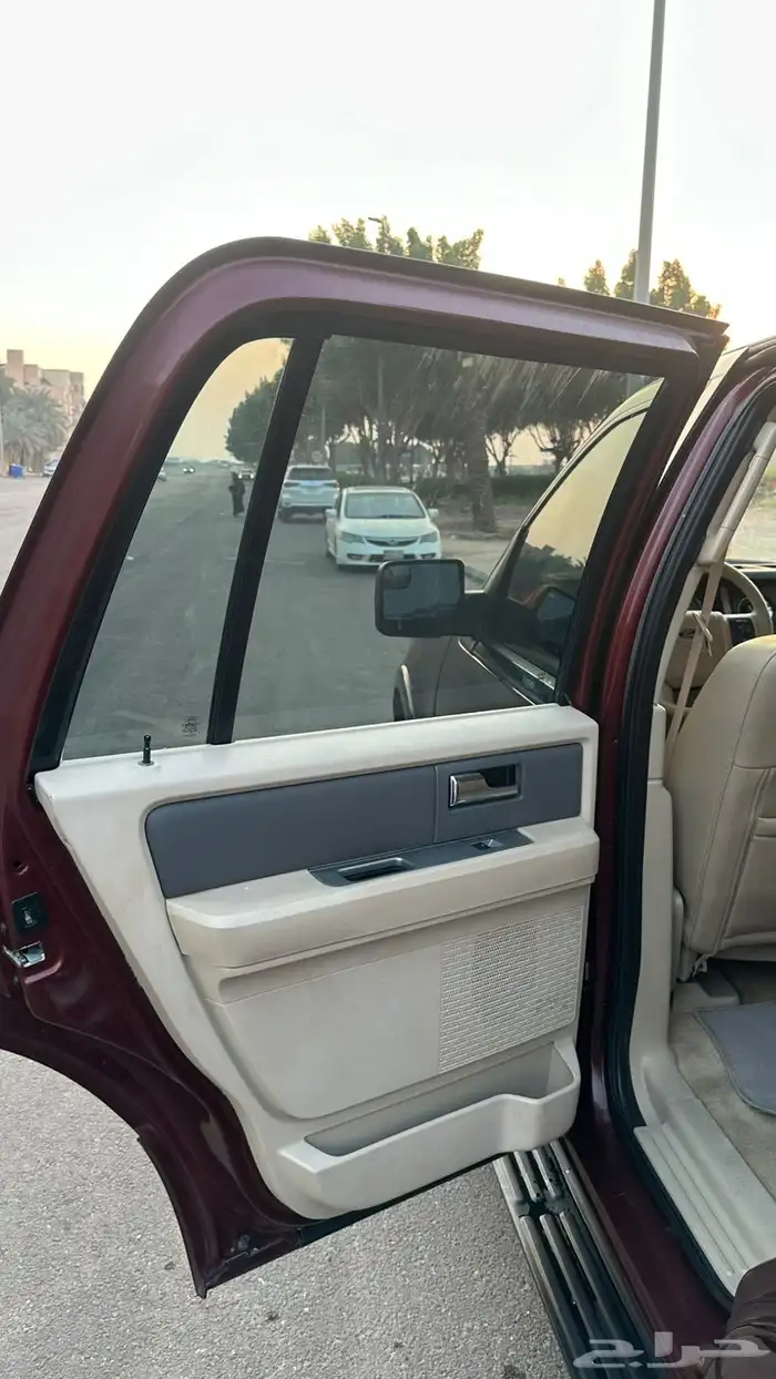 اكسبديشن فورد 2013 25