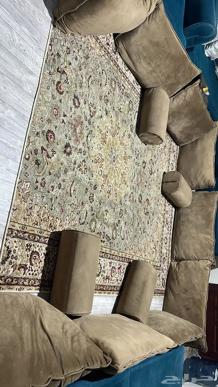 مجلس ارضي مع تكايات قماش قطيفه 0