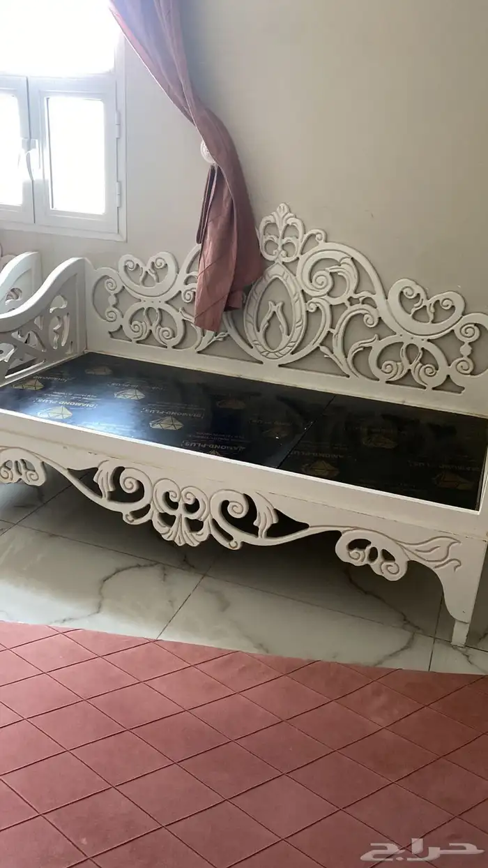 كراسي وطاوله للبيع 1