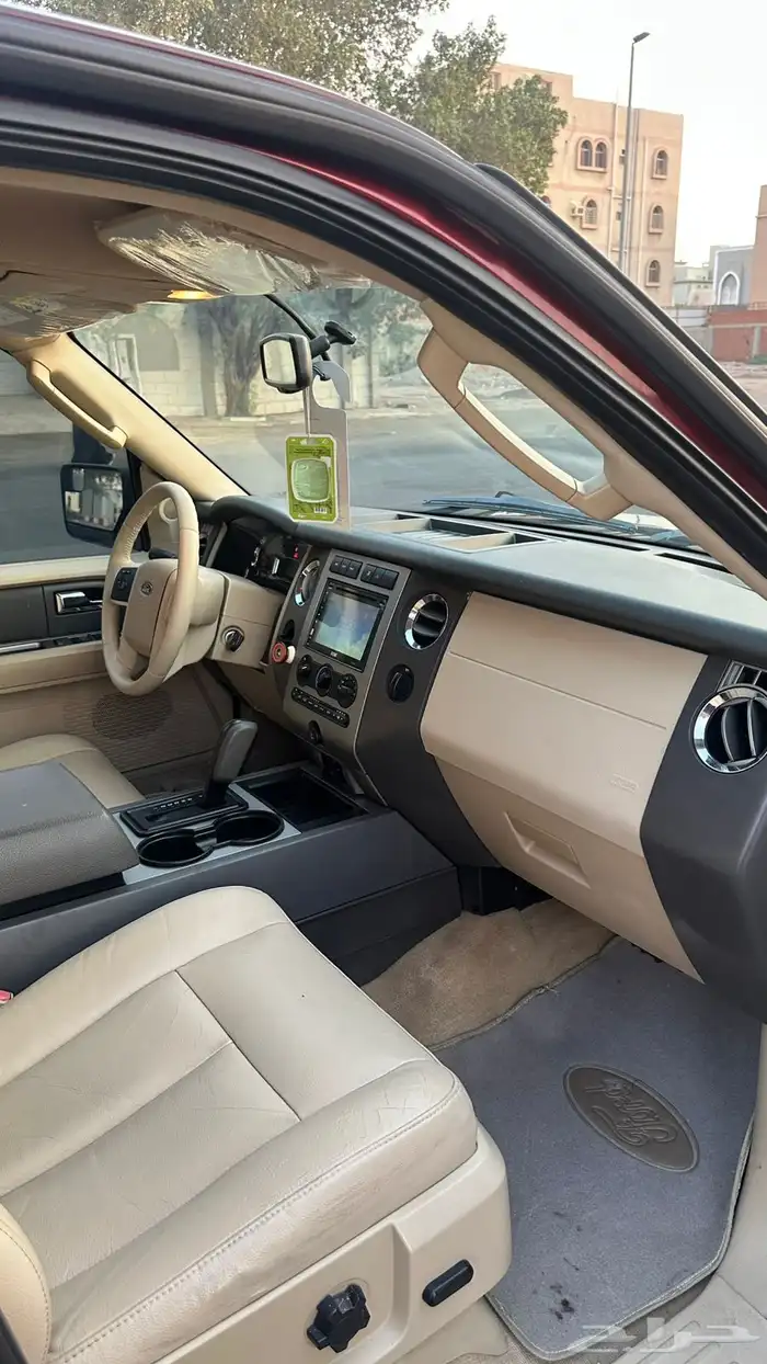 اكسبديشن فورد 2013 30