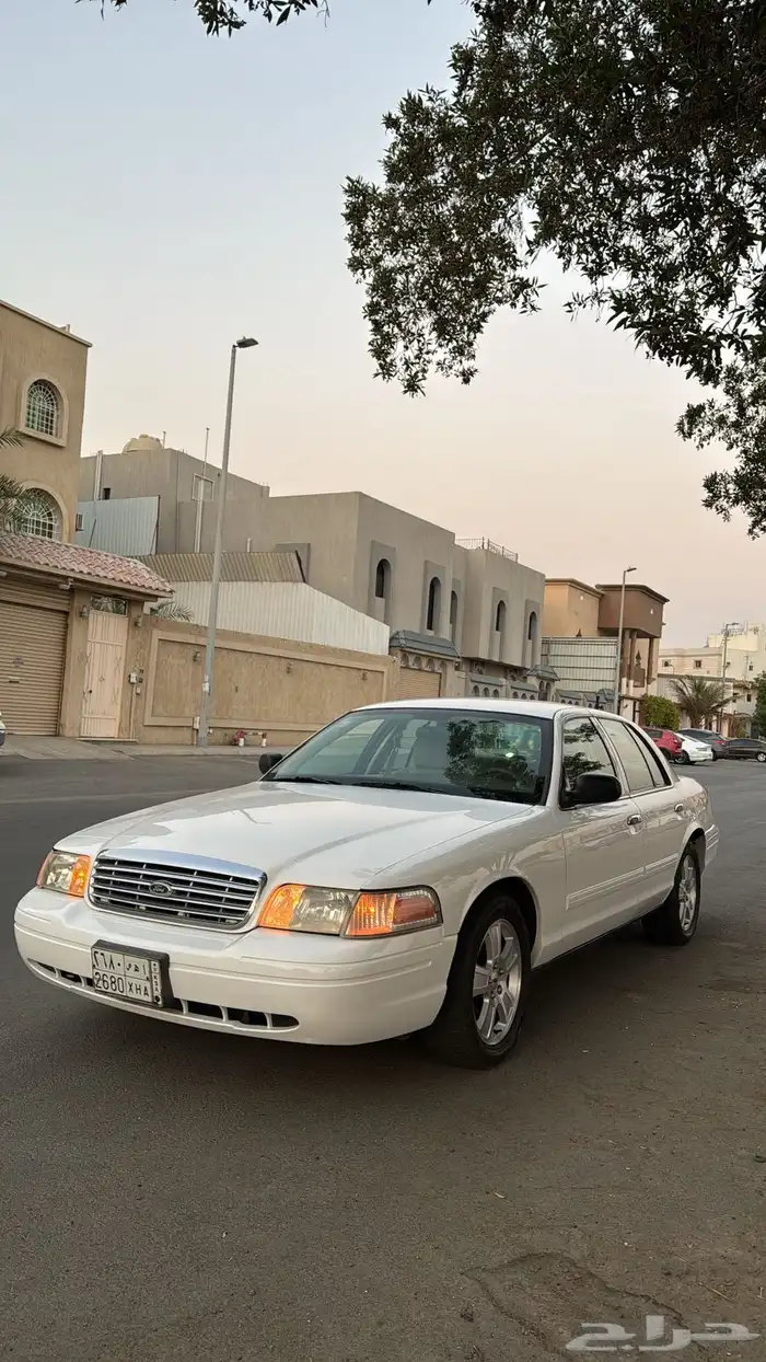 فورد فكتوريا 2009 للبيع 13