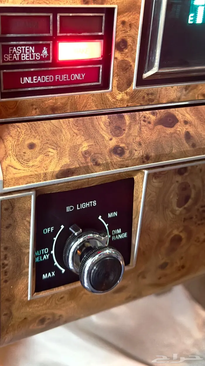 كاديلاك لنكن 1986 ( مواصفات خاصة ) لونين وكالة للبيع . إيجار 11