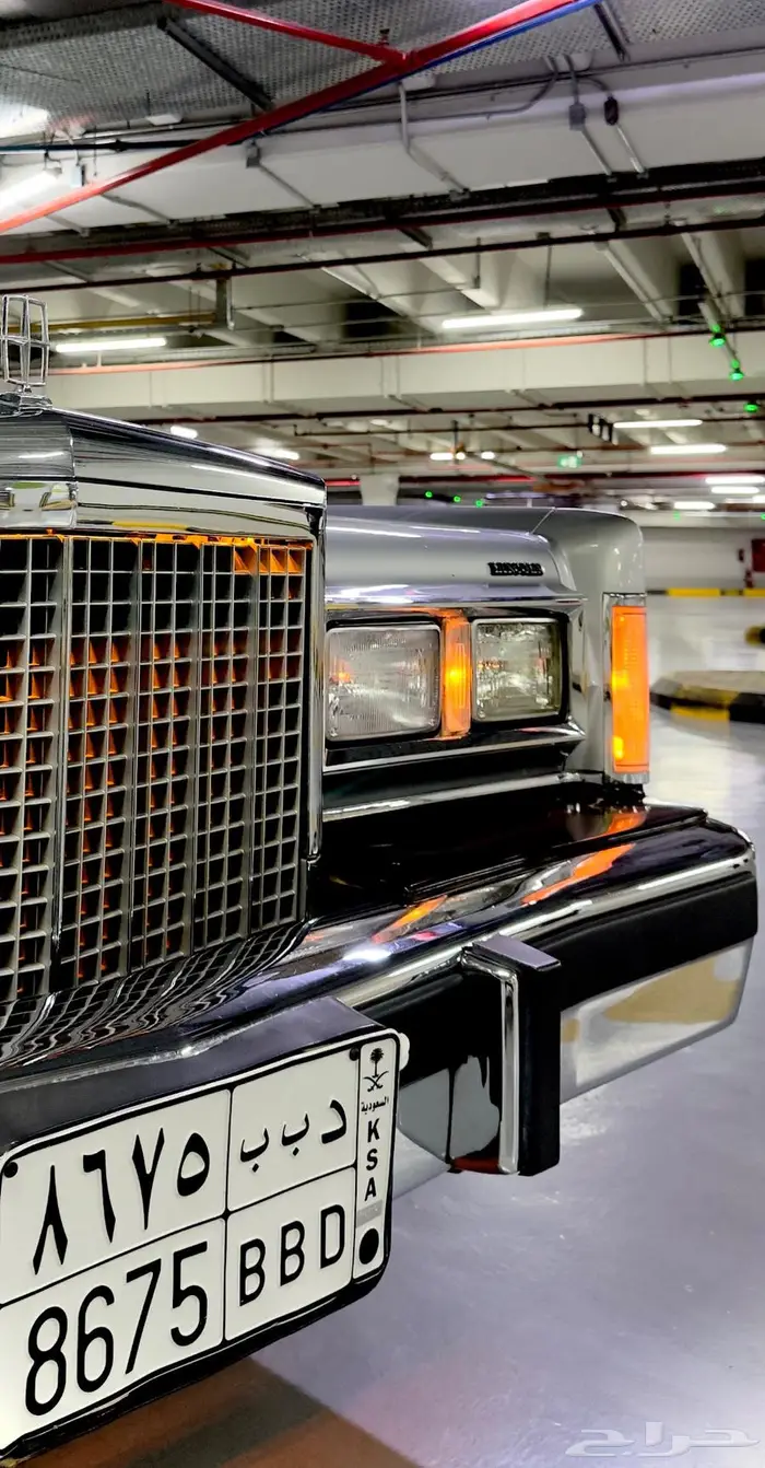 كاديلاك لنكن 1986 ( مواصفات خاصة ) لونين وكالة للبيع . إيجار 13