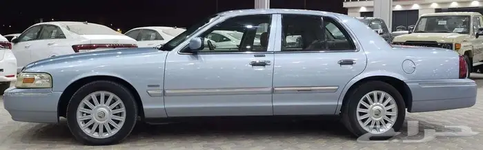 فورد جراندماركيز 2010 3