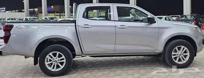 ايسوزو ديماكس غمارتين ديزل 2022 دبل LS 4