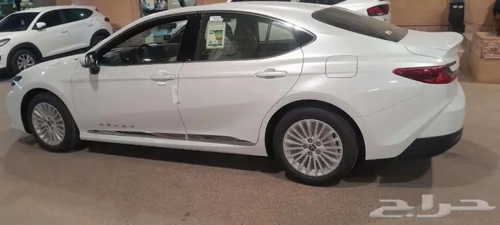 تويوتا كامري 2025 4