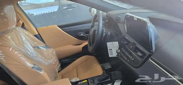 لكزس ES 300AH 2025 1