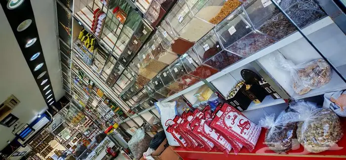 عطاره للبيع مع المحل او البضاعة لحالها 0