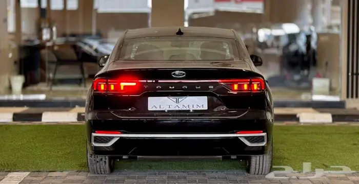 فورد تورس ترند 2026 - اسود وتيتانيوم وابيض 3