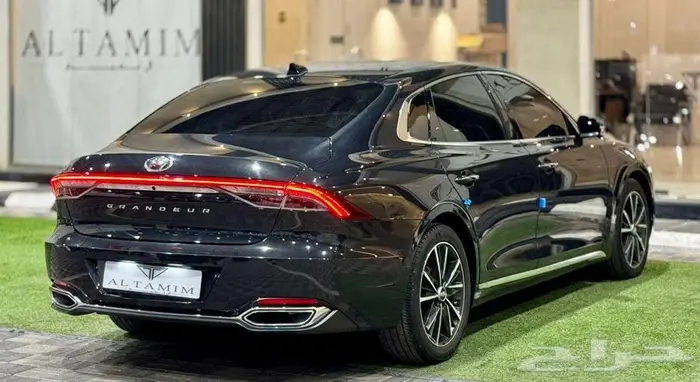 هيونداي ازيرا 2021 - بنزين فل بدون فتحة 7