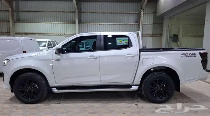 ايسوزو دي ماكس 2025 GT 3